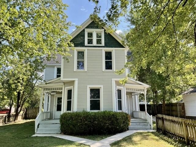 house in South Fort Worth, MO,